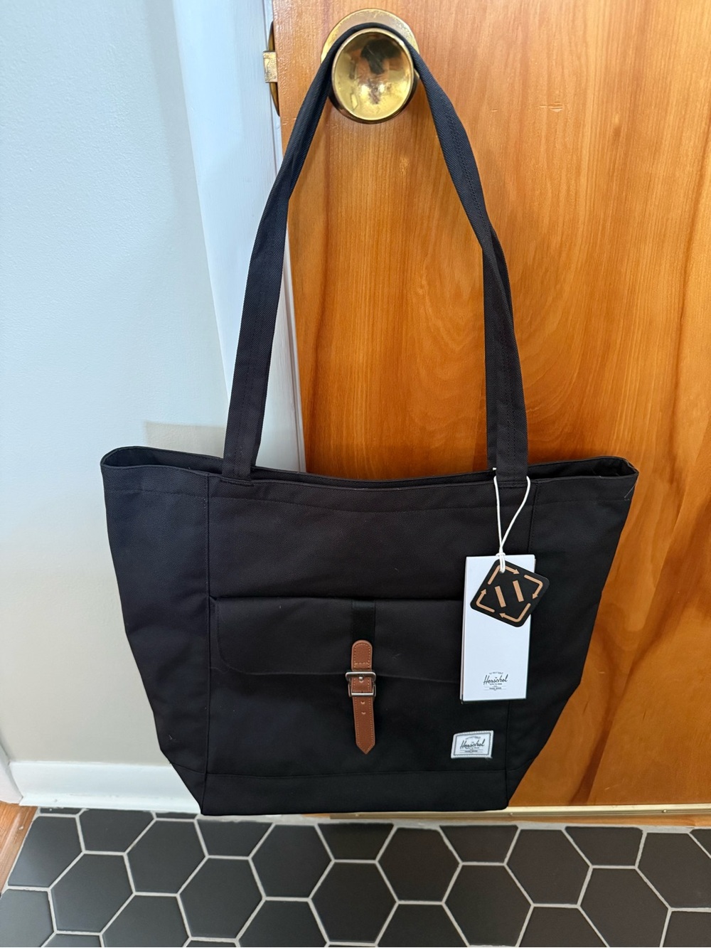 Hershel Supply Co. Retreat Tote, Black | NEW, WITH TAGS NEVER USED